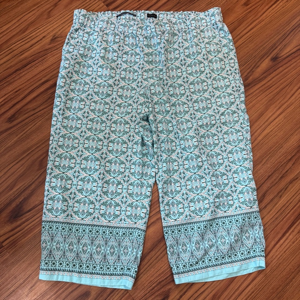 #13 Talbots Wide Leg Cropped Printed Pants